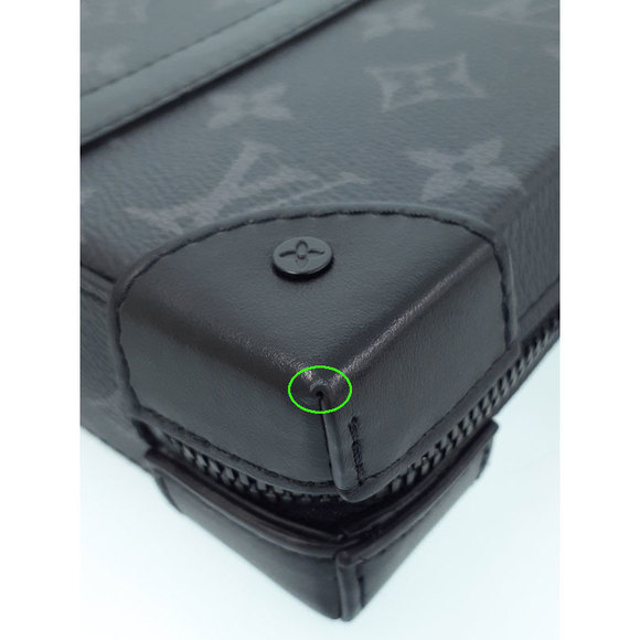 Louis Vuitton Eclipse Soft Trunk Wallet Shoulder Bag Black - Picture 4 of 9